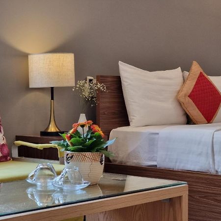 Delicate Serviced Apartment And Hotel Da Nang Exteriör bild